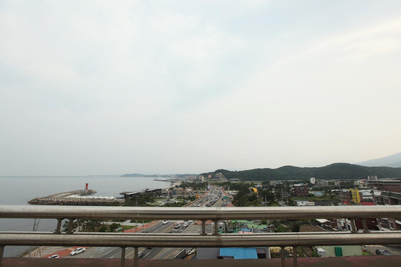 Benikea Hotel Mountain & Ocean Daepohang Sokcho Esterno foto